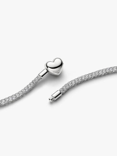 Collar Cadena de Tachuelas con Cierre de Corazón