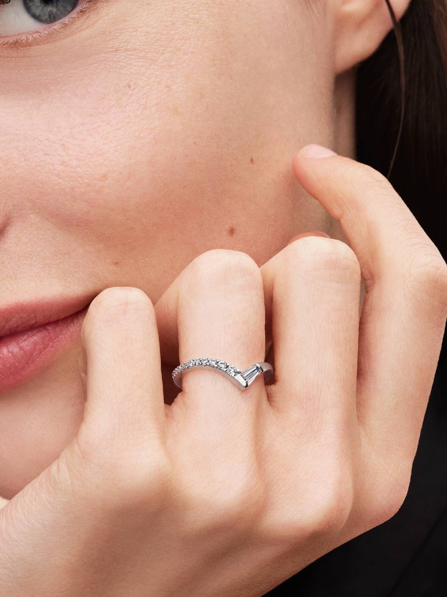 Anillo Tiara Baguette en Pavé