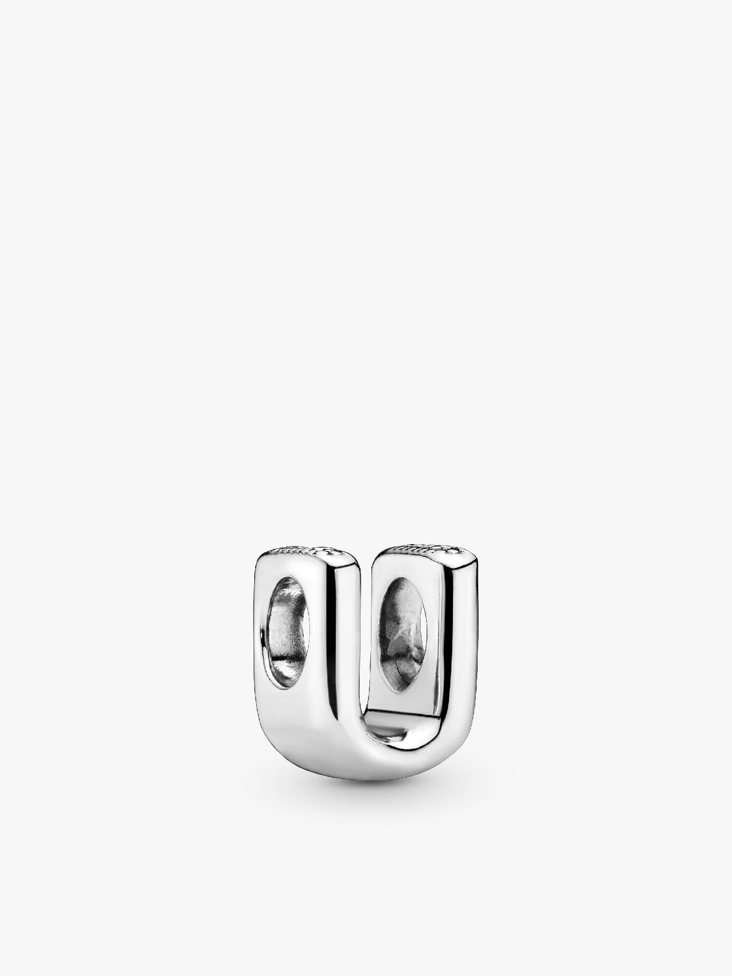 Charm en plata de ley Letra U
