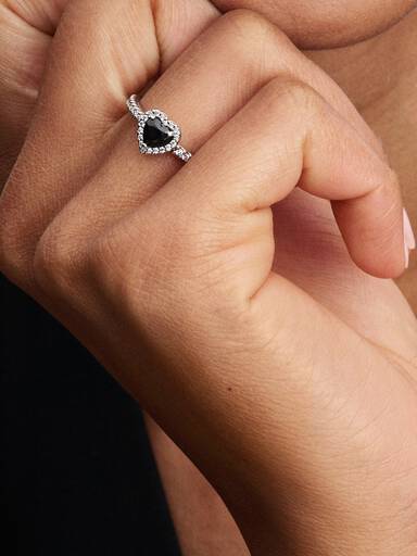 Anillo Corazón Negro Elevado
