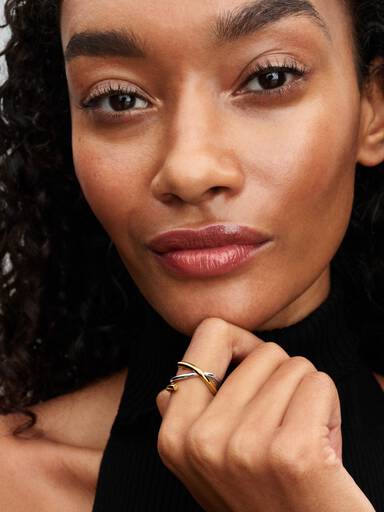 Anillo Forma Orgánica en Dos Tonos