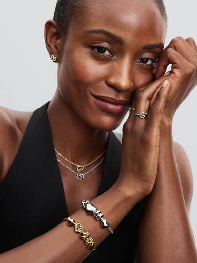 Pulsera de Cadena de Serpiente con Cierre de Corazón Infinito Brillante