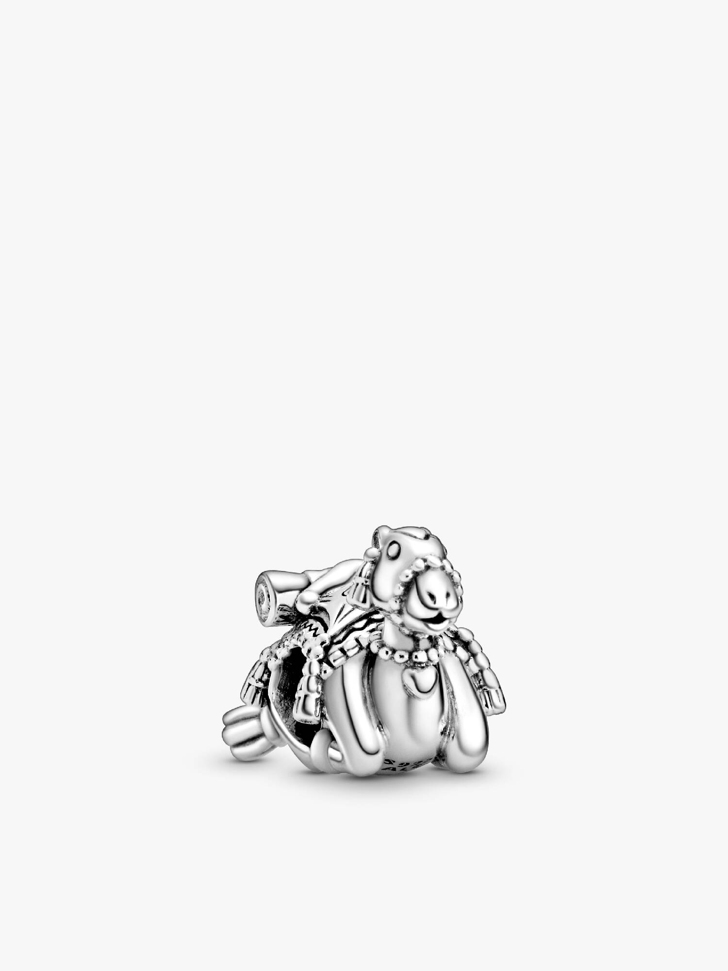 Charm Camello y Borlas