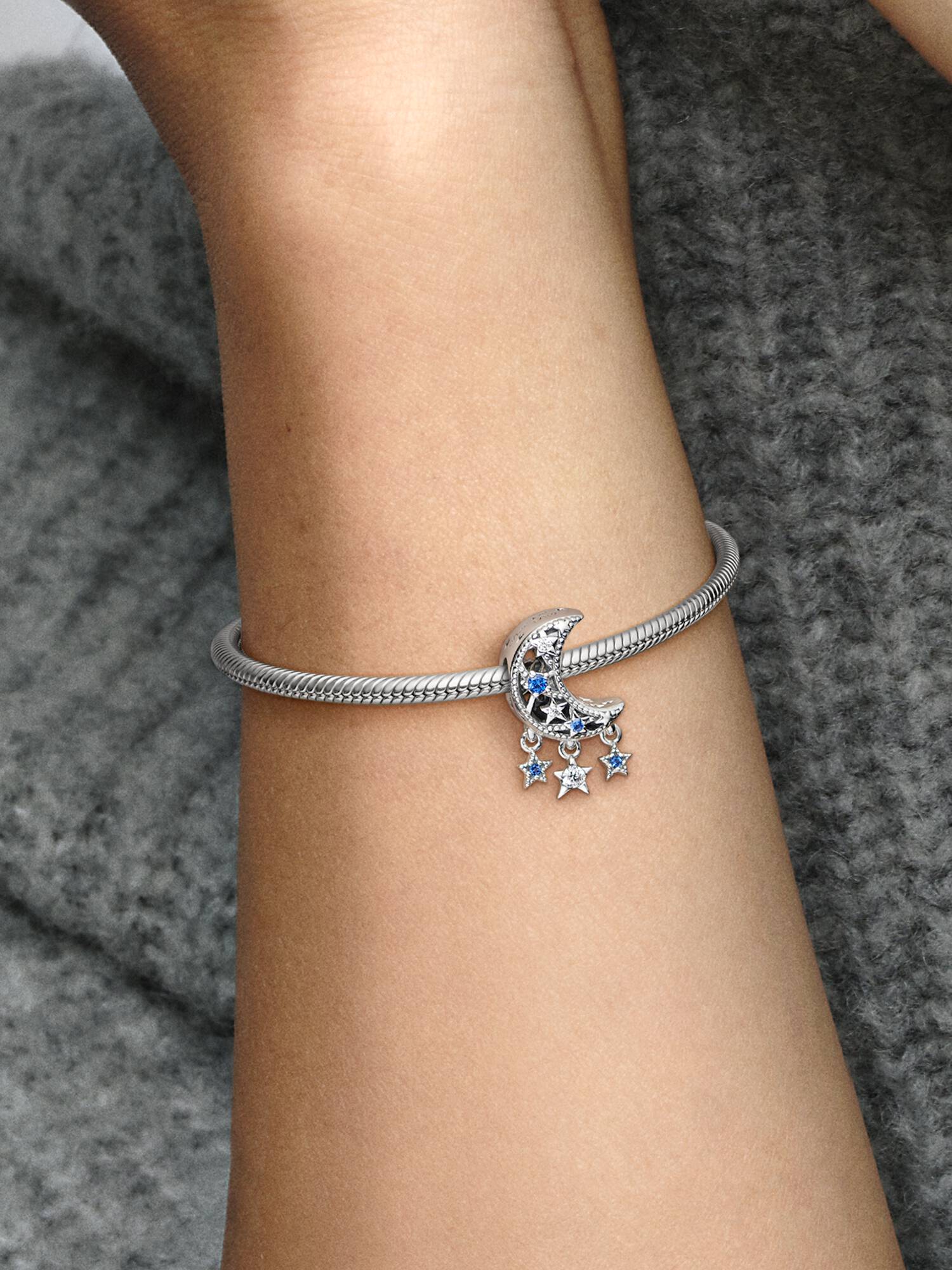 Charm Luna Creciente y Estrella