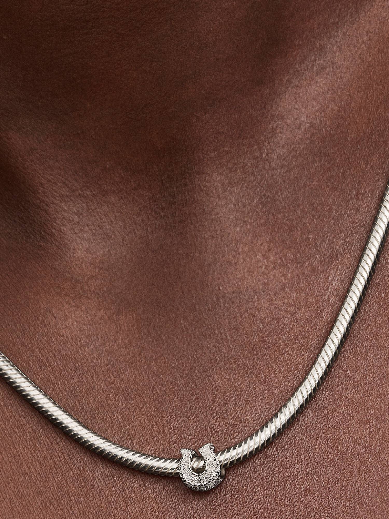 Charm Mini Herradura Textura