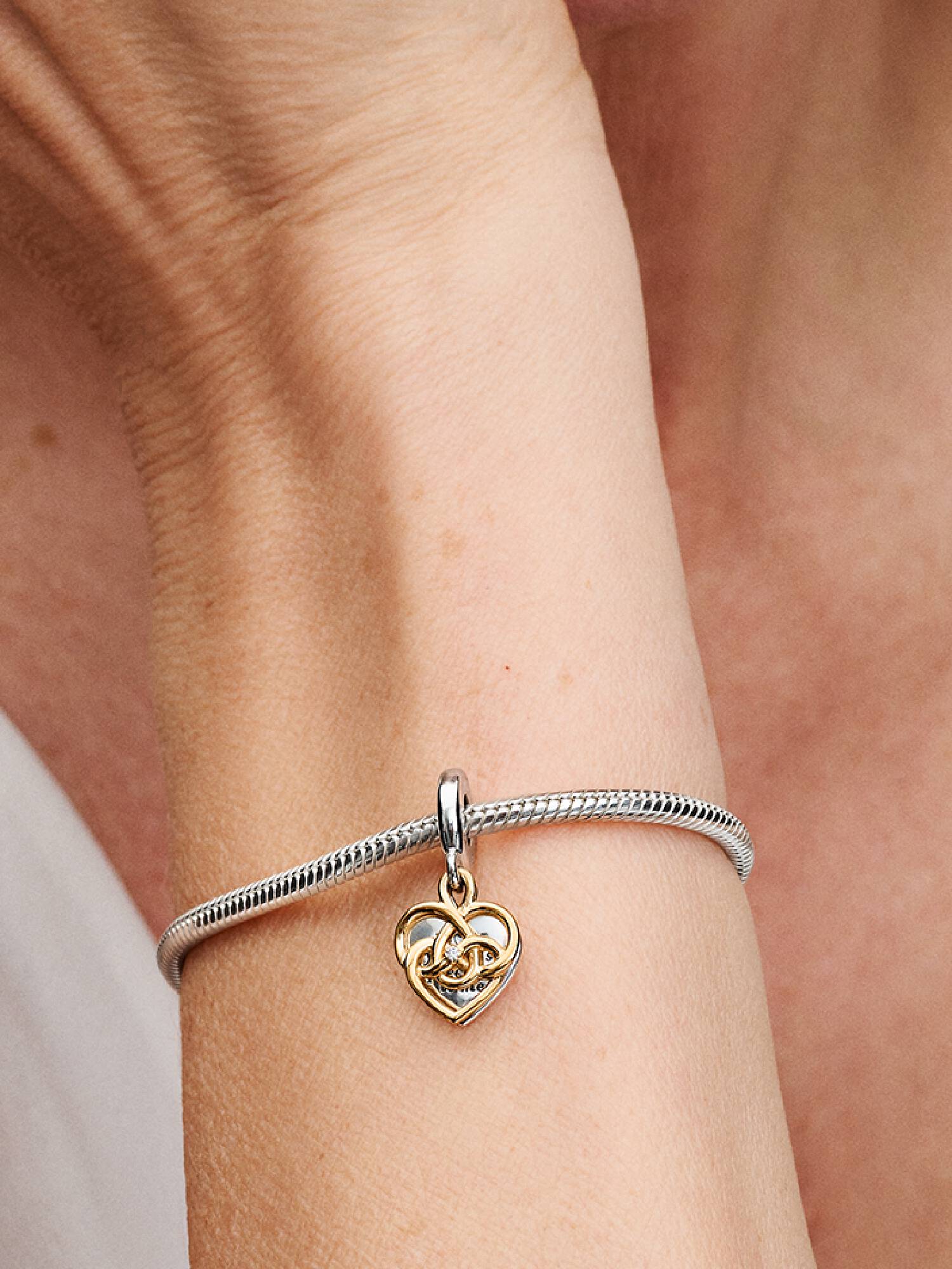 Charm Colgante Doble Grabable Mama con un Diamante Sintético Creado en Laboratorio