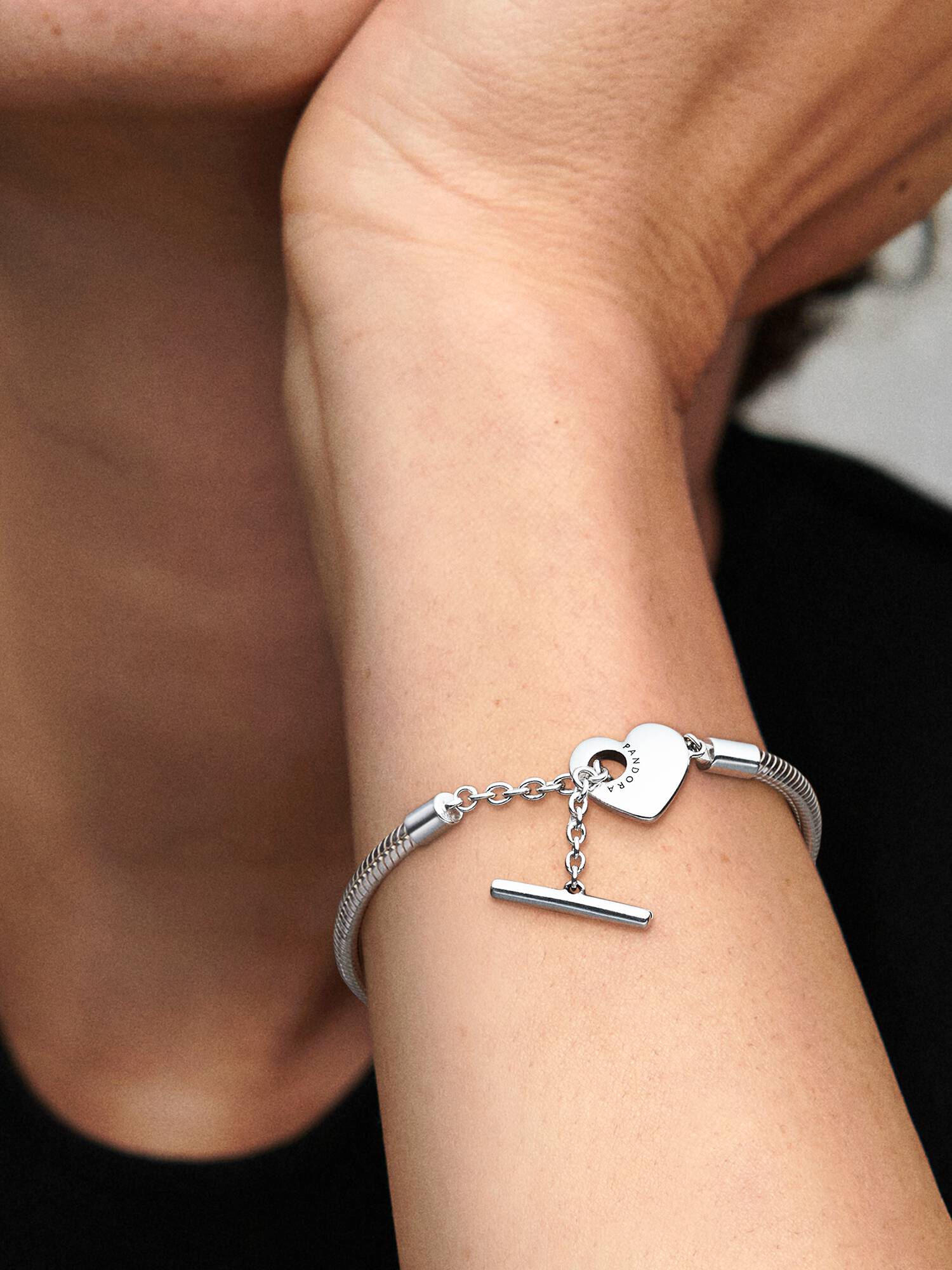Pulsera de Cadena de Serpiente Barra en T y corazón