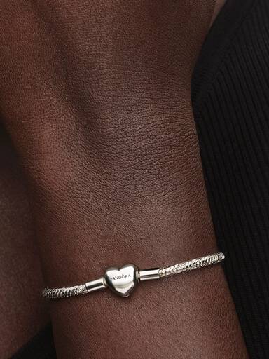 Pulsera de Cadena de Serpiente con Cierre Corazón Facetado Grabable
