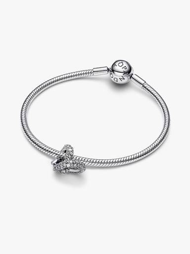 Charm Corazón Nudo Infinito y Pavé