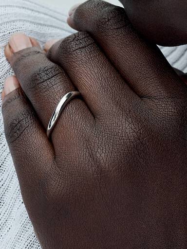 Anillo de Banda Forma Orgánica