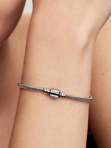 Pulsera Cadena de Serpiente con Mini Cierre de Barril Pandora Moments