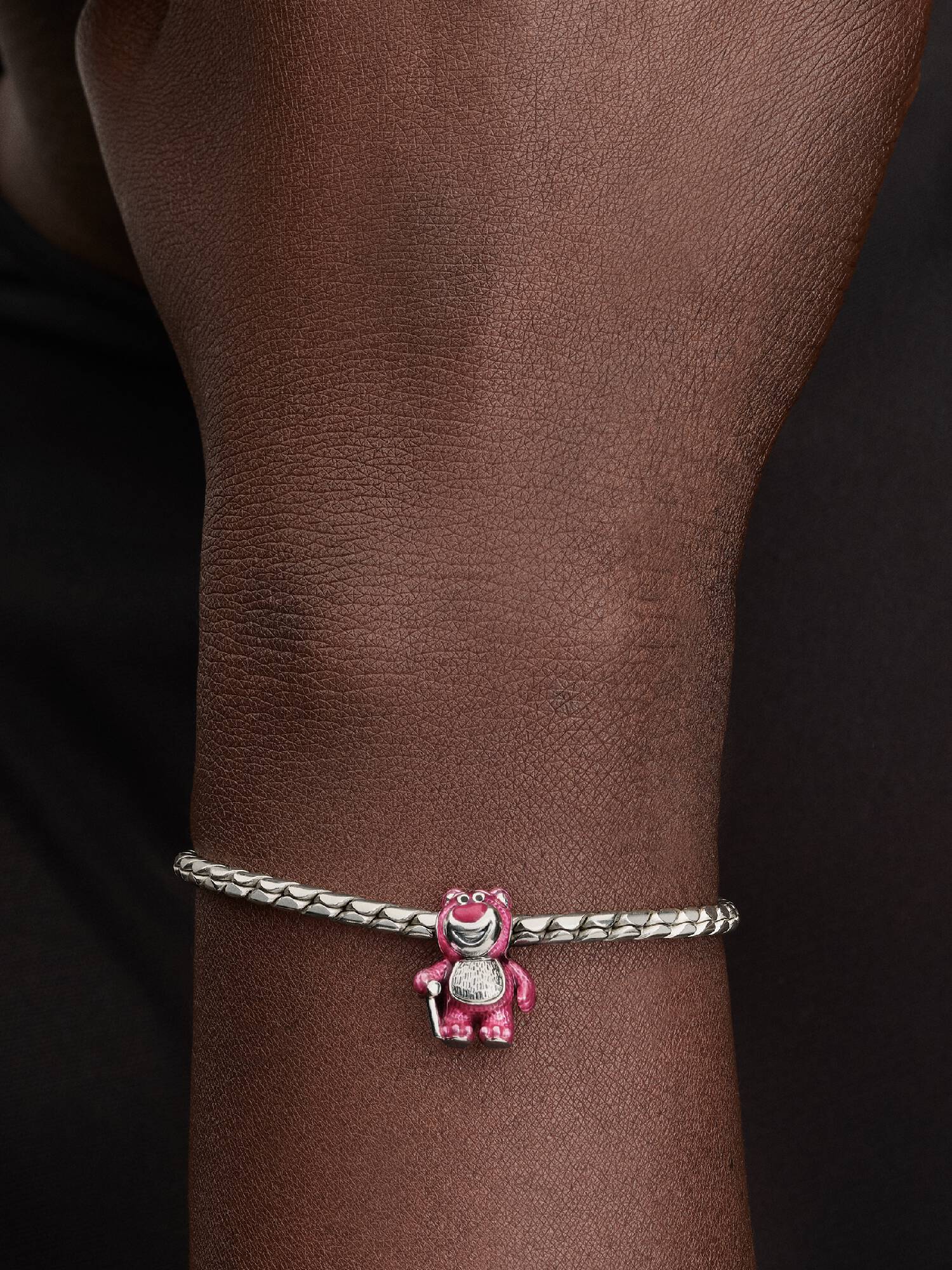Charm Oso Lotso Aroma Fresa de Villanos de Disney Pixar