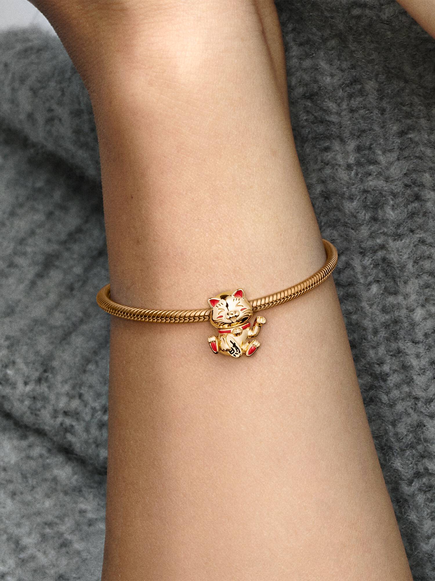 Charm Lindo Gato de la Fortuna